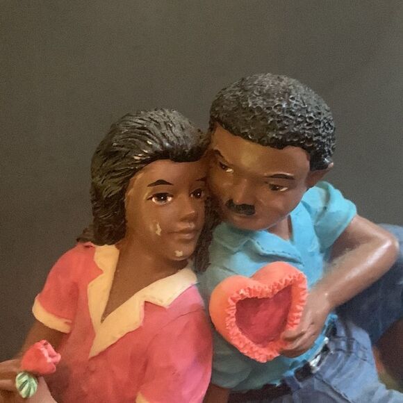 Young’s figurine very sweet look like they are on a valentines date preloved ❤️ - Picture 9 of 11